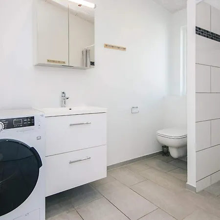 Semesterbostad 10 Person In Sjolund-by Traum